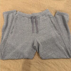 Alo Yoga Triumph Sweatpants